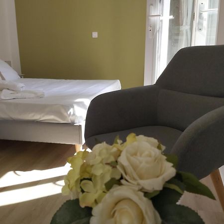 Au Berceau De Bernadette Bed & Breakfast Lourdes Exterior photo