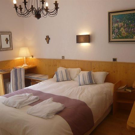 Au Berceau De Bernadette Bed & Breakfast Lourdes Exterior photo