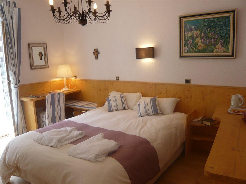 Au Berceau De Bernadette Bed & Breakfast Lourdes Exterior photo