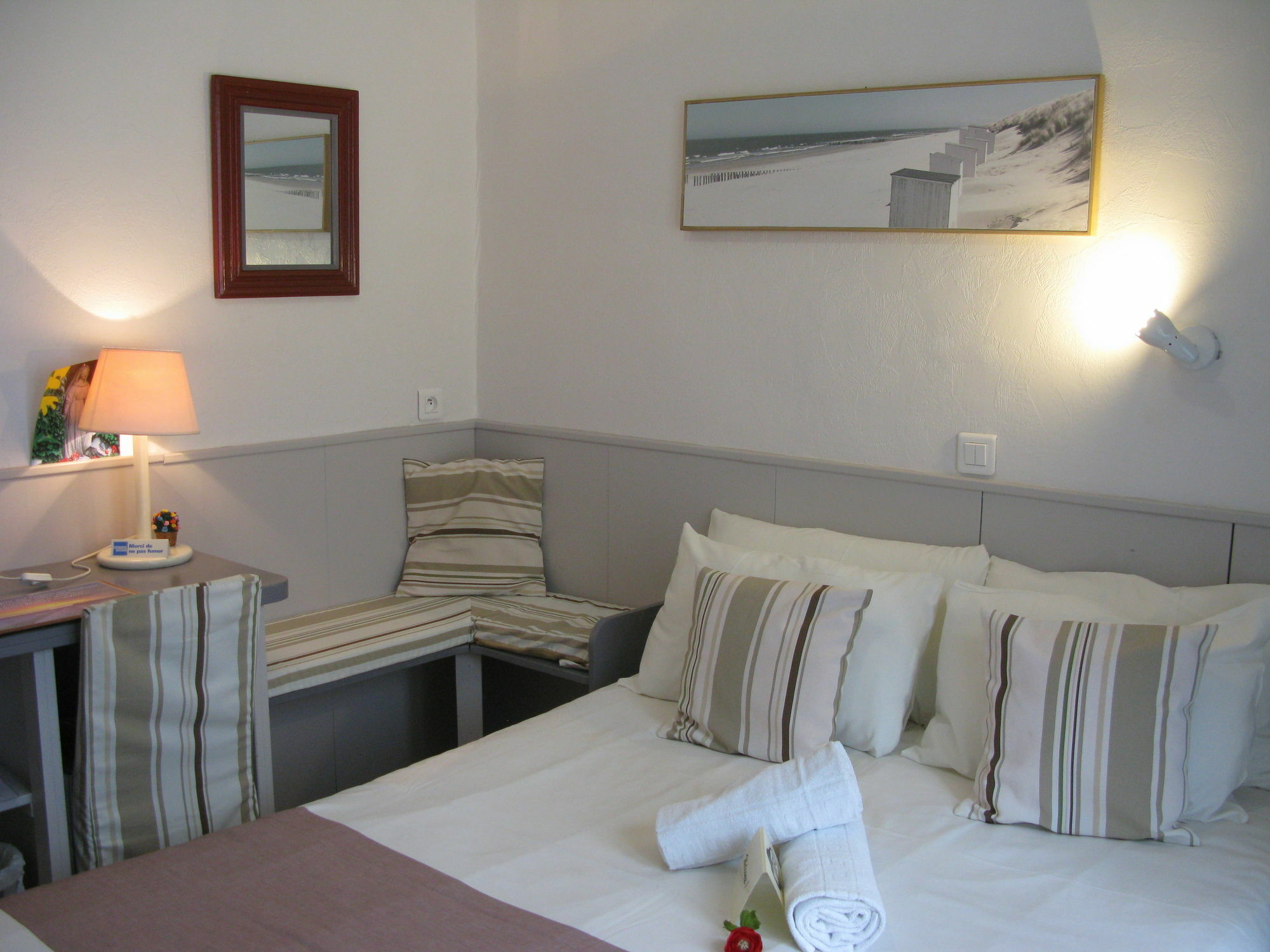 Au Berceau De Bernadette Bed & Breakfast Lourdes Exterior photo
